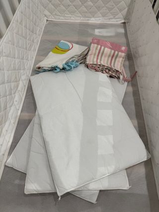 Sábana y protector cuna bebé