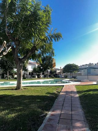 Casa pareada en venta en Viña Málaga en Vélez-Málaga