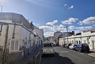 Casa adosada en venta en El Charco-Las Salinas en Puerto del Rosario