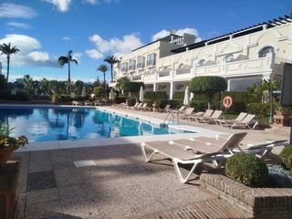 Piso en venta en Los Naranjos - Las Brisas en Marbella