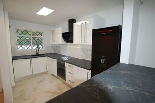 Piso en venta en Los Naranjos - Las Brisas en Marbella