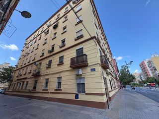 Piso en venta en Marxalenes en Valencia