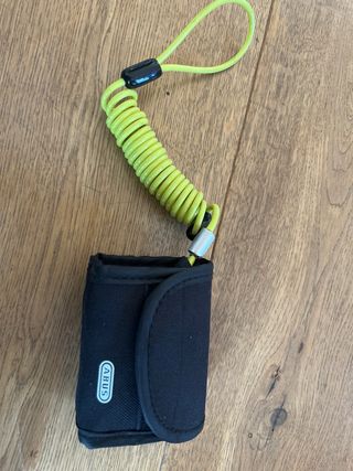 Antirrobo disco moto con cable recordatorio