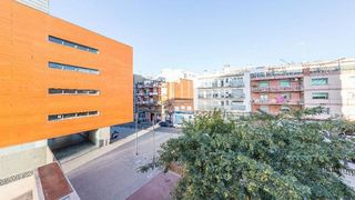 Piso en venta en Riu en Santa Coloma de Gramanet