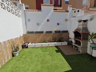Casa adosada en venta en San García en Algeciras