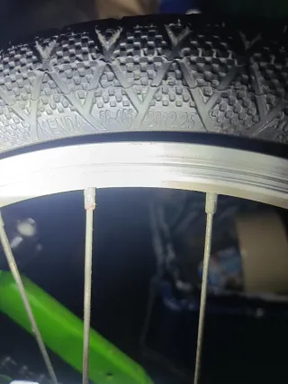 Bicicleta infantil WR1 con asiento rosa