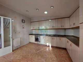 Chalet en venta en Ribadavia