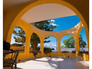 Chalet en venta en La Siesta - El Salado - Torreta en Torrevieja