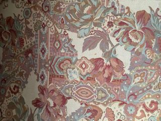 Sofá estampado floral