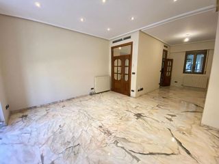 Piso en venta en Paseo Sagasta en Zaragoza