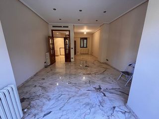 Piso en venta en Paseo Sagasta en Zaragoza