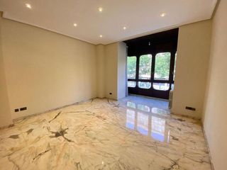 Piso en venta en Paseo Sagasta en Zaragoza