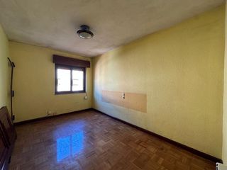 Piso en venta en Milán - Pumarín - Teatinos en Oviedo