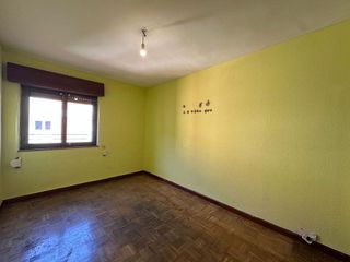 Piso en venta en Milán - Pumarín - Teatinos en Oviedo