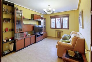 Piso en venta en Laviada en Gijón