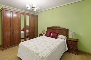 Piso en venta en Laviada en Gijón