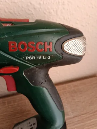 Taladro Bosch PSR 18 LI-2 + Cargador