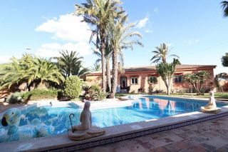 Chalet en venta en La Siesta - El Salado - Torreta en Torrevieja