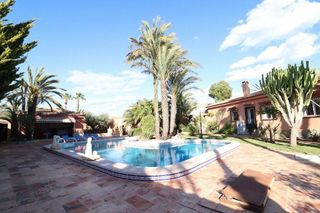 Chalet en venta en La Siesta - El Salado - Torreta en Torrevieja