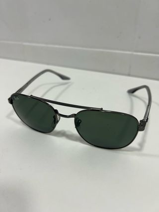 Gafas de sol Ray-Ban negras polarizadas