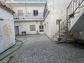 Casa adosada en venta en Marchena