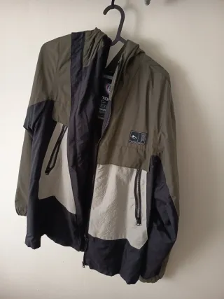 Chaqueta impermeable cortavientos