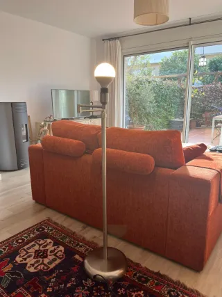 Lámpara de pie acero calidad. Braxo ajustable.