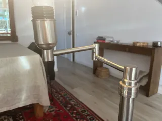 Lámpara de pie acero calidad. Braxo ajustable.