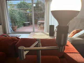 Lámpara de pie acero calidad. Braxo ajustable.