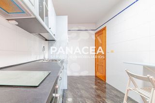 Piso en venta en El Puerto - Romanilla en Roquetas de Mar