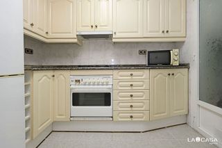 Piso en venta en Santa Eulàlia en Hospitalet de Llobregat, L´