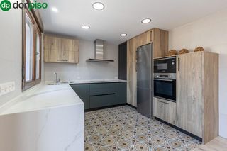 Chalet en venta en Zubia (La)