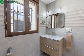 Chalet en venta en Zubia (La)