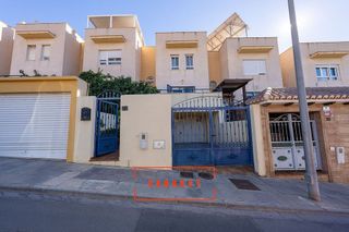 Casa pareada en venta en Los Ángeles - Cruz de Caravaca en Almería