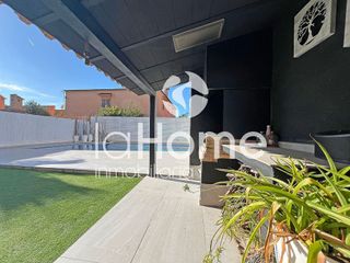 Casa pareada en venta en La Conarda en Pobla de Vallbona (la)