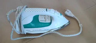 Plancha de ropa Tefal Aquagliss 400