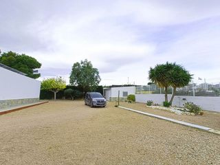 Chalet en venta en Albatera