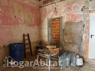 Chalet en venta en Avda. de Abril. - 9 de octubre en Sagunto