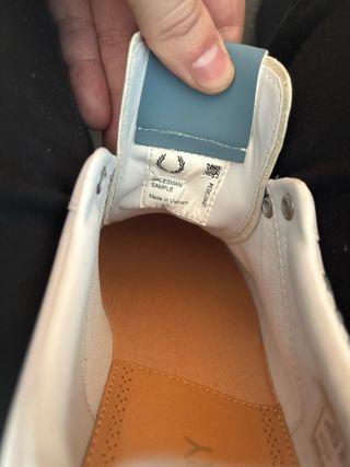 Zapatillas Fred Perry blancas piel – Talla 42