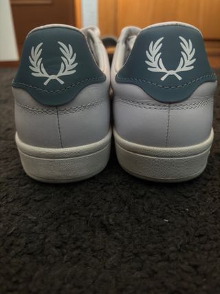 Zapatillas Fred Perry blancas piel – Talla 42