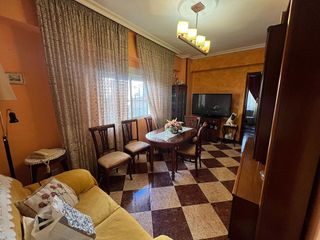 Piso en venta en Linares