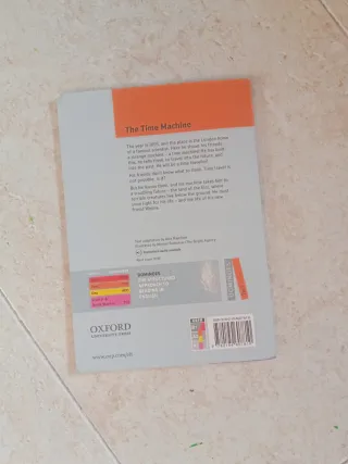 Wells, H: Dominoes: Level Two: The Time Machine