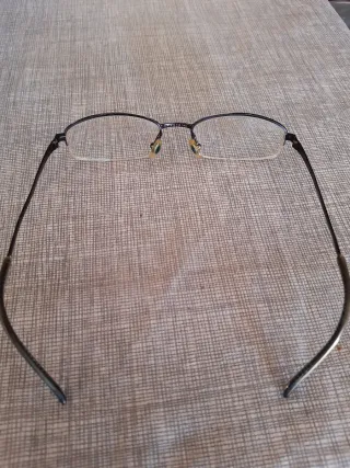 Gafas graduadas miopía montura titanio al aire