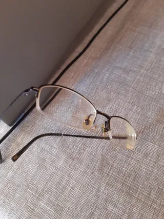 Gafas graduadas miopía montura titanio al aire