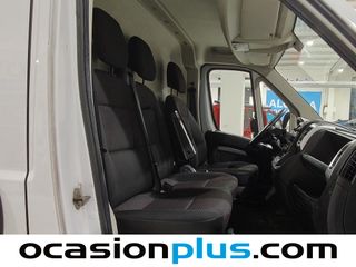 Peugeot Boxer Furgon BlueHDi 140 S&S 335 L2H2 103 kW (140 CV)