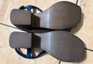 Tacones de cuña con pedrería