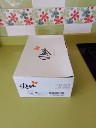 Zuecos Sanitarios Dian Talla 45 Blancos