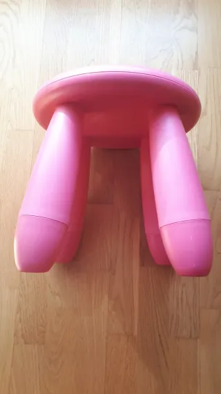 Taburete infantil rosa IKEA