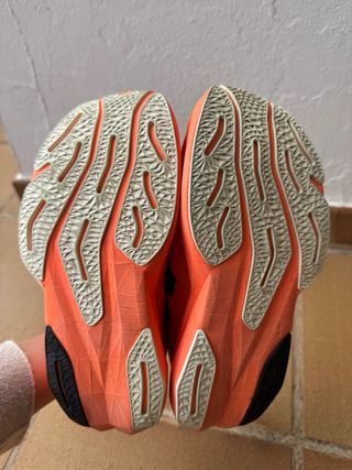 New Balance Fuelcell Rebel V4 running