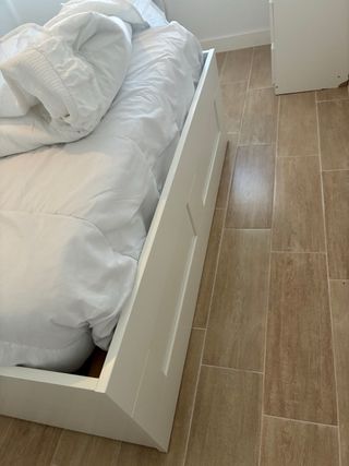 Cama Ikea Brimnes 140x200